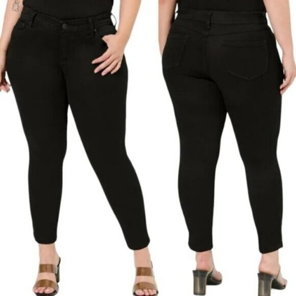 Torrid Women's Luxe Skinny Mid Rise Jean Size 28 Short Sateen Stretch Black